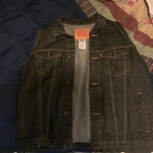 Levi vest